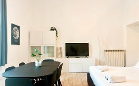 Vatican Apartment 193